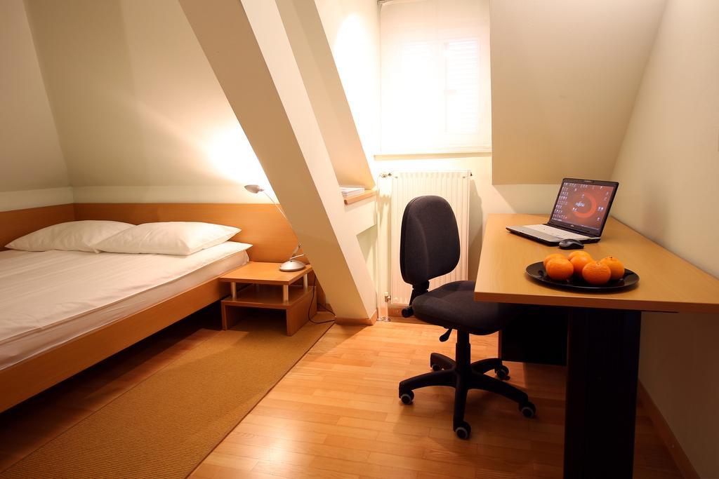 Apartments Villa Boltez 크란 객실 사진